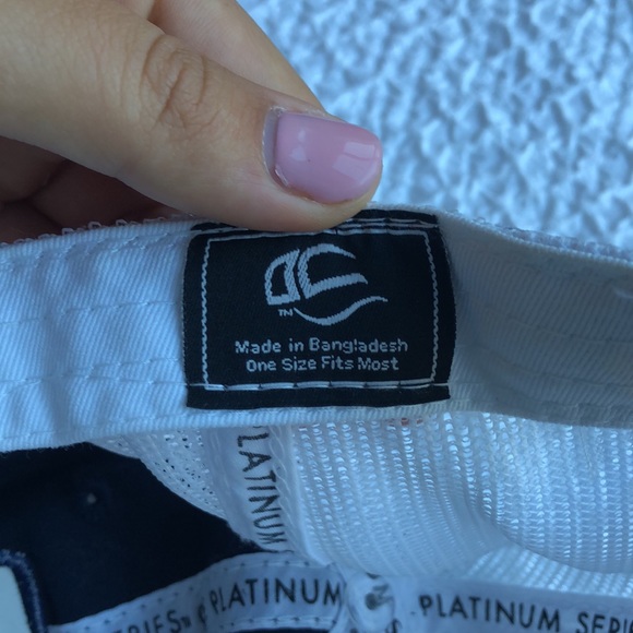 Half-Moon hat - Picture 5 of 5